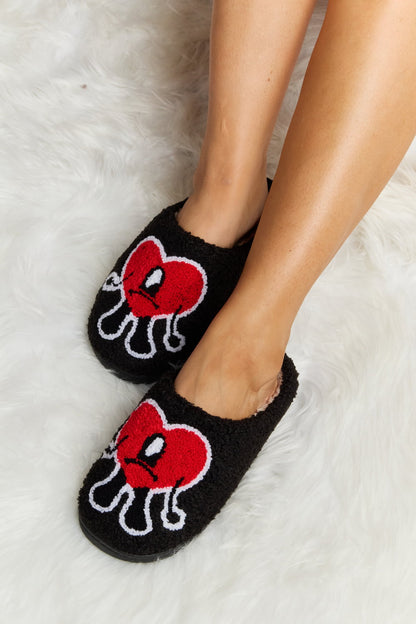 Melody Love Heart Print Plush Slippers